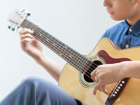 パパの防音室。ママのプライベートロフト。家族みんなのおうち時間が充実する平屋