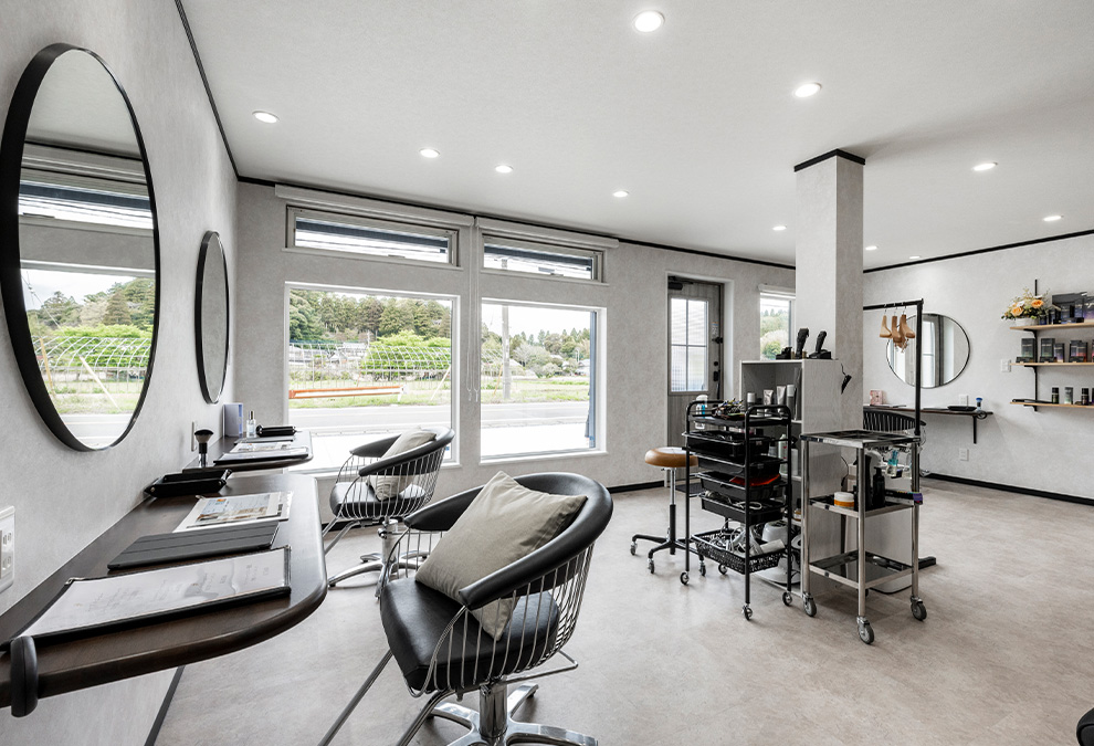 明るく清潔感あふれる空間で、リラックスできるひとときを