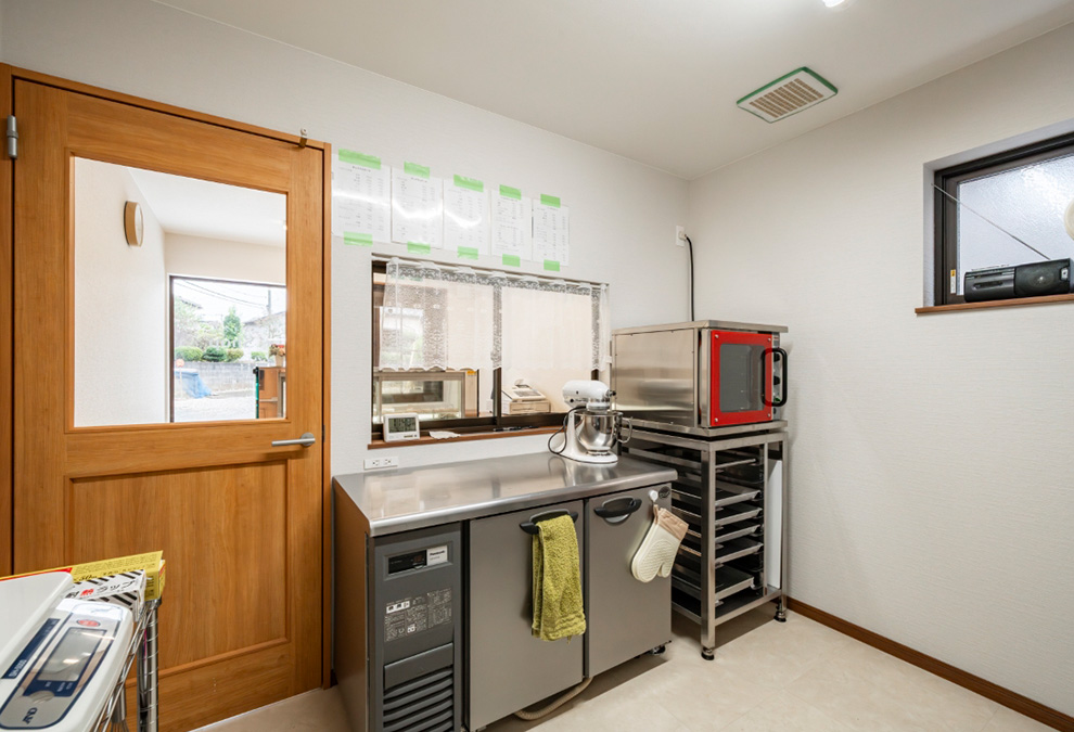 作り手と買い手の笑顔をつなぐ小窓