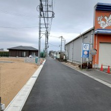 分譲地東側道路南から