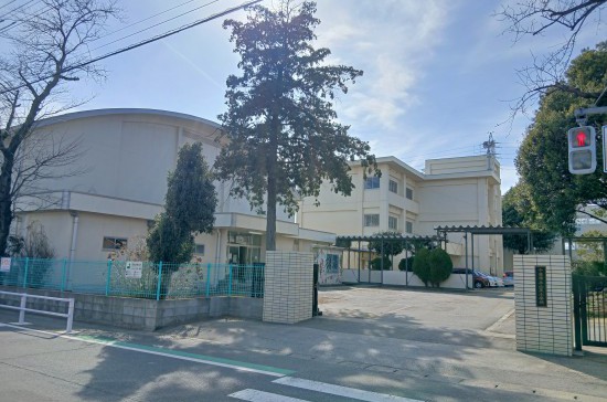山王小学校
