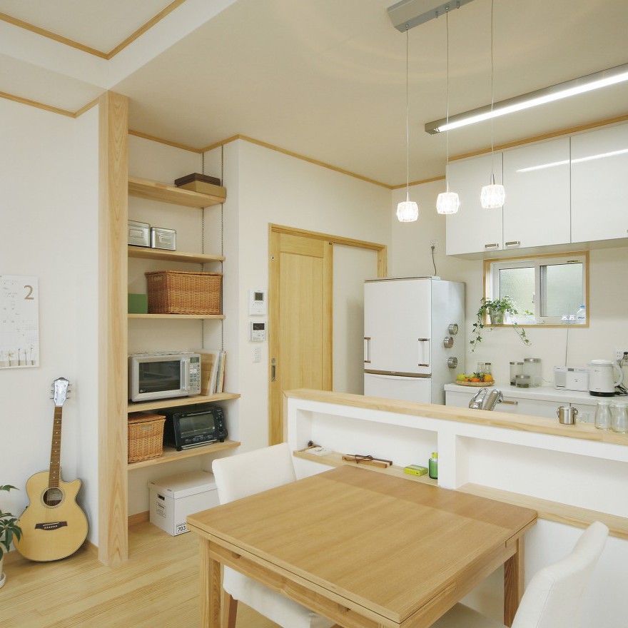 自然素材でコーディネート ムダのない空間造りにこだわった住まい