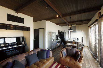 たくさんの要望を詰め込んだ 好きな物に囲まれた生活を実現した住まい