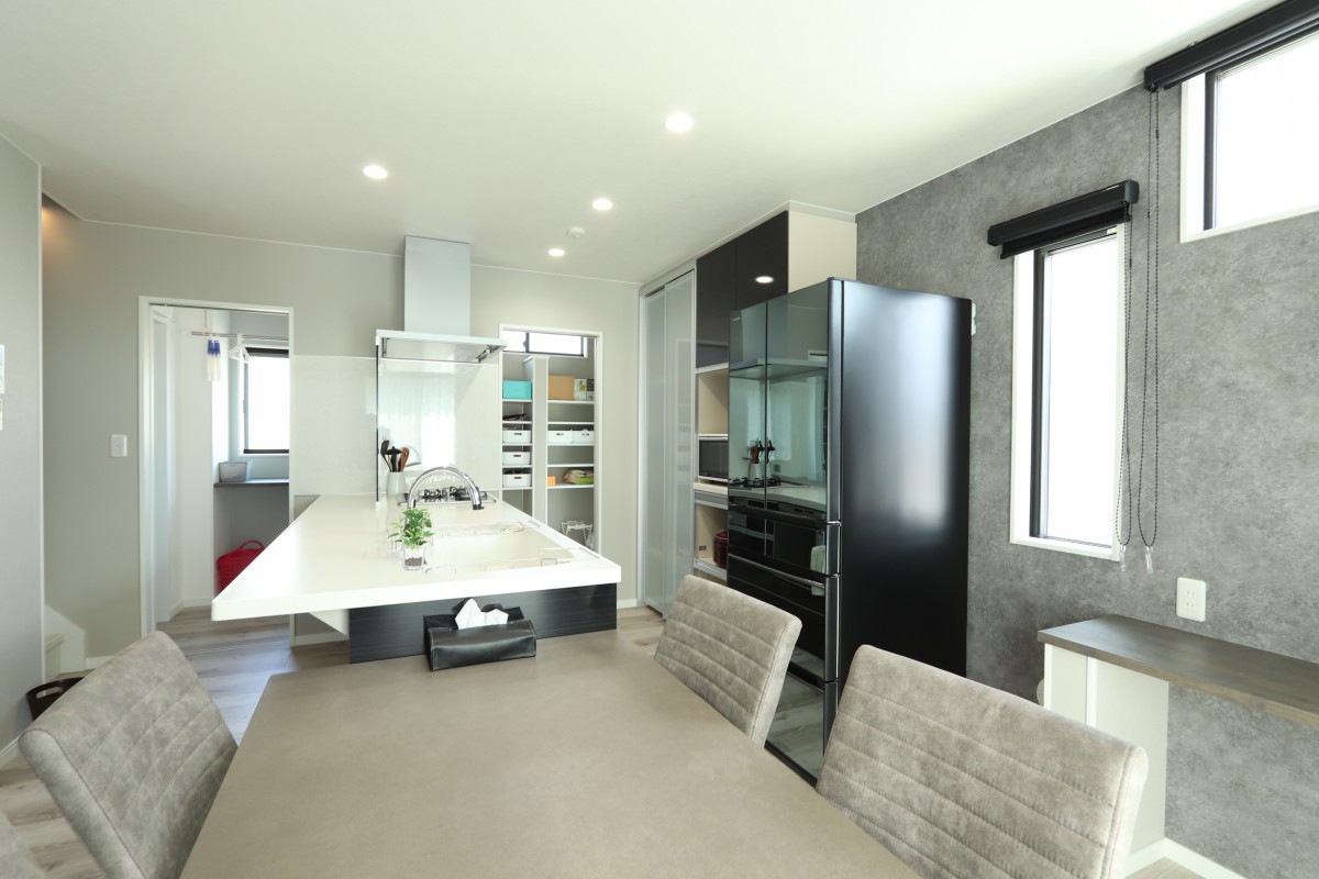 清潔感のある上品なカラーコーディネート