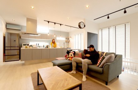 くつろぎ感満載のカラーコーディネートに暮らす