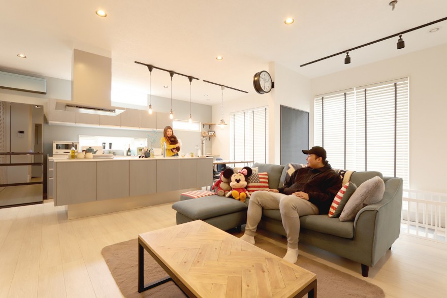 くつろぎ感満載のカラーコーディネートに暮らす