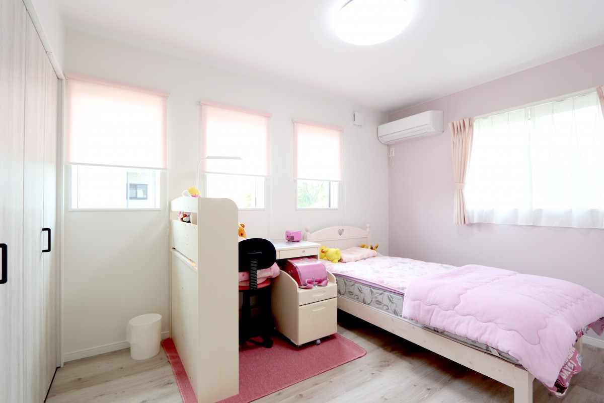 女の子の憧れピンク×ホワイトでまとめたお部屋