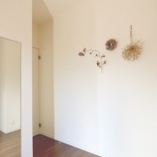 ナチュラルなデコレーションでお客様をお迎え