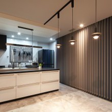 家族みんながにぎやかに集う様子が目に浮かぶ、そんなアイランドキッチン
