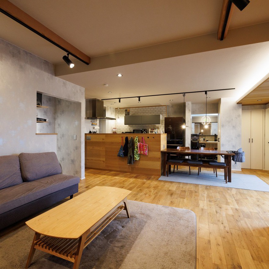 ソリッド&amp;ナチュラルの雰囲気を愉しむ暮らし