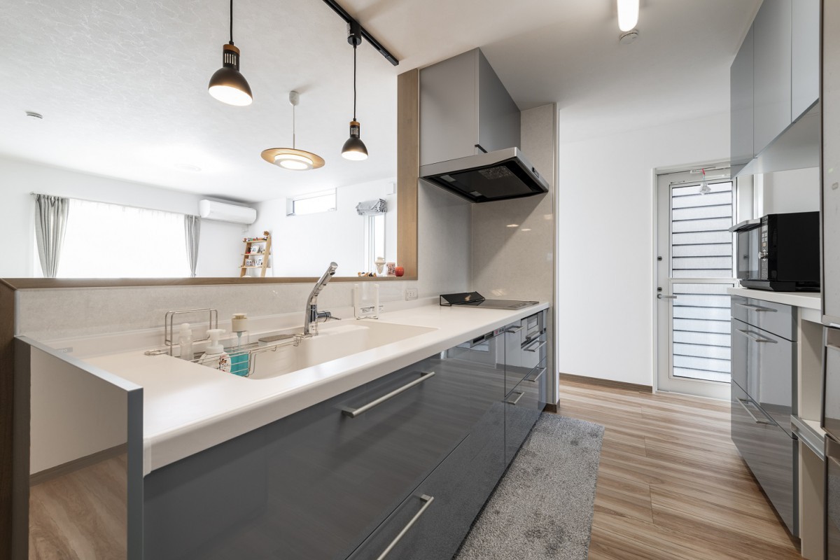 グレイッシュなカラーが落ち着いた優しい空間を演出