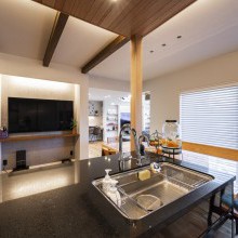 家族の中心ダイニングキッチン