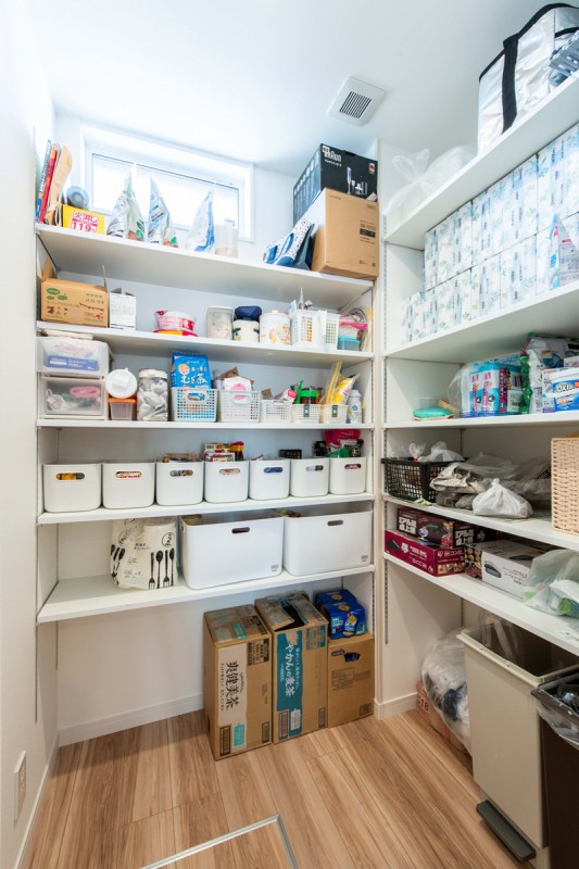 ほしかったパントリーを家事動線上に配置して家事ラクUP