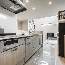 色数を抑えてシンプルなコーディネートに