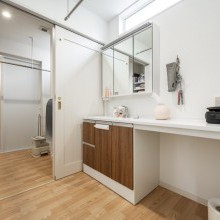 たくさんの部屋干しができるランドリールームは子育て世帯の味方