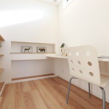 LDKの一角を使った家族みんなで使用できるワークスペース