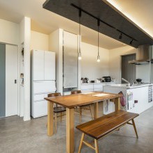 ナチュラルなお気に入りのダイニングセットを活かして