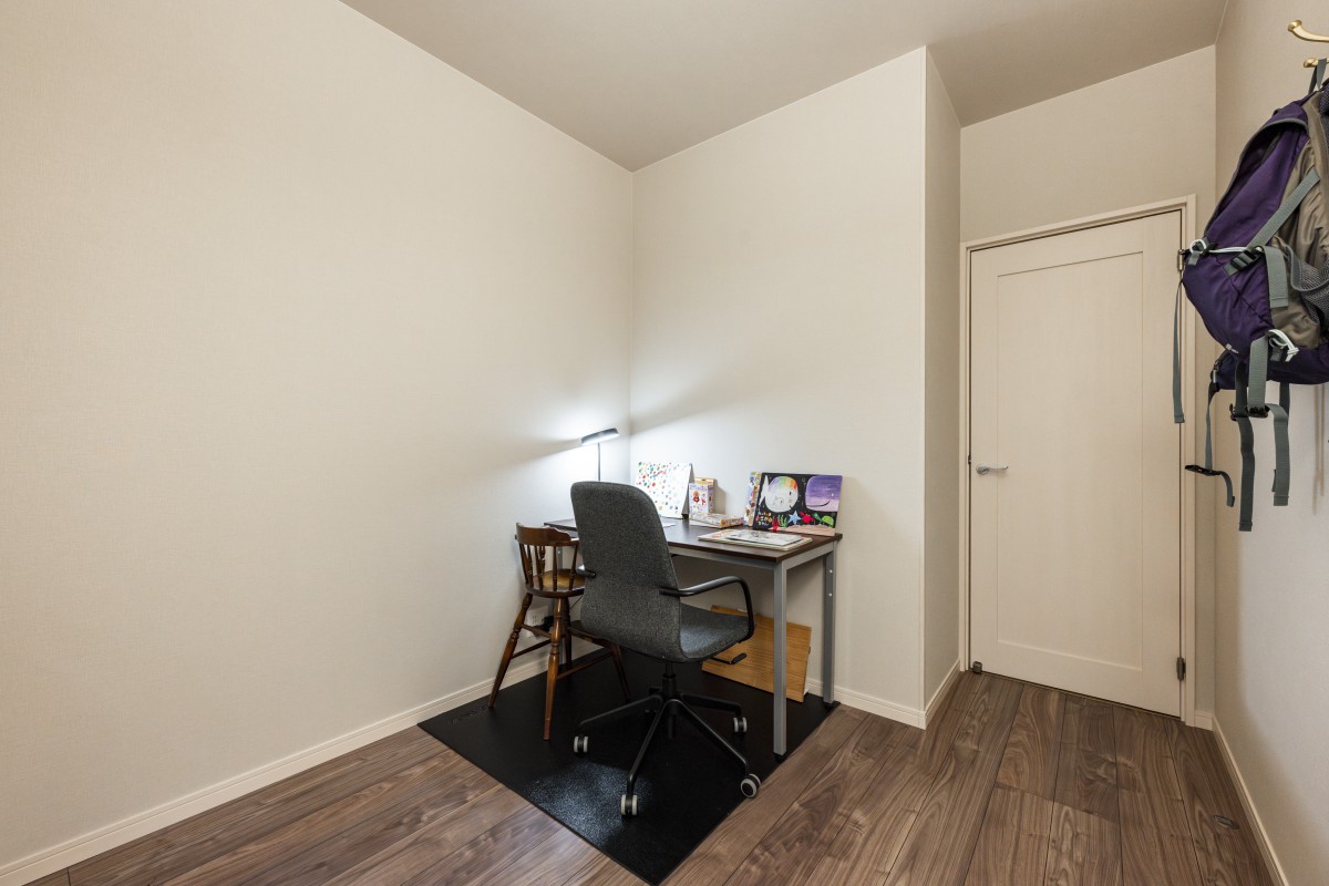 親子で過ごすワークスペースは将来の子供部屋