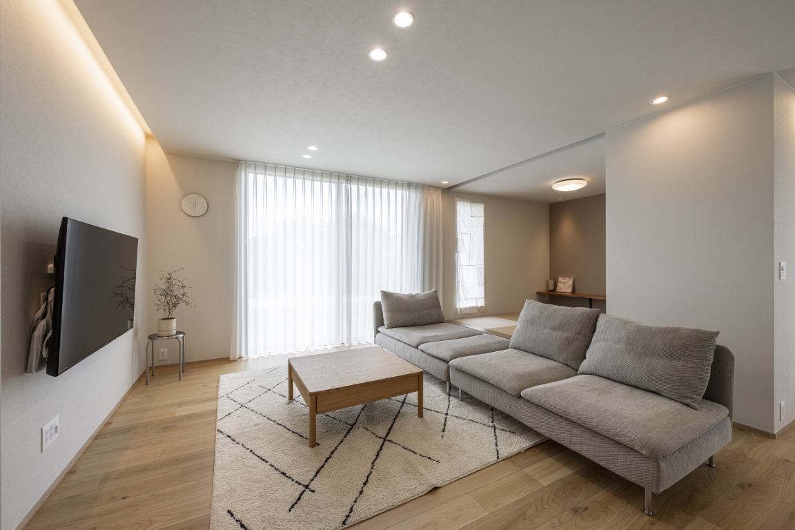 家族の暮らしの中心は開放的な空間のリビング