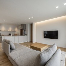 小上がりの畳スペースから見渡すLDK