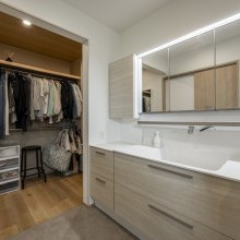 水廻りに続くクロゼットが家事ラクのポイント