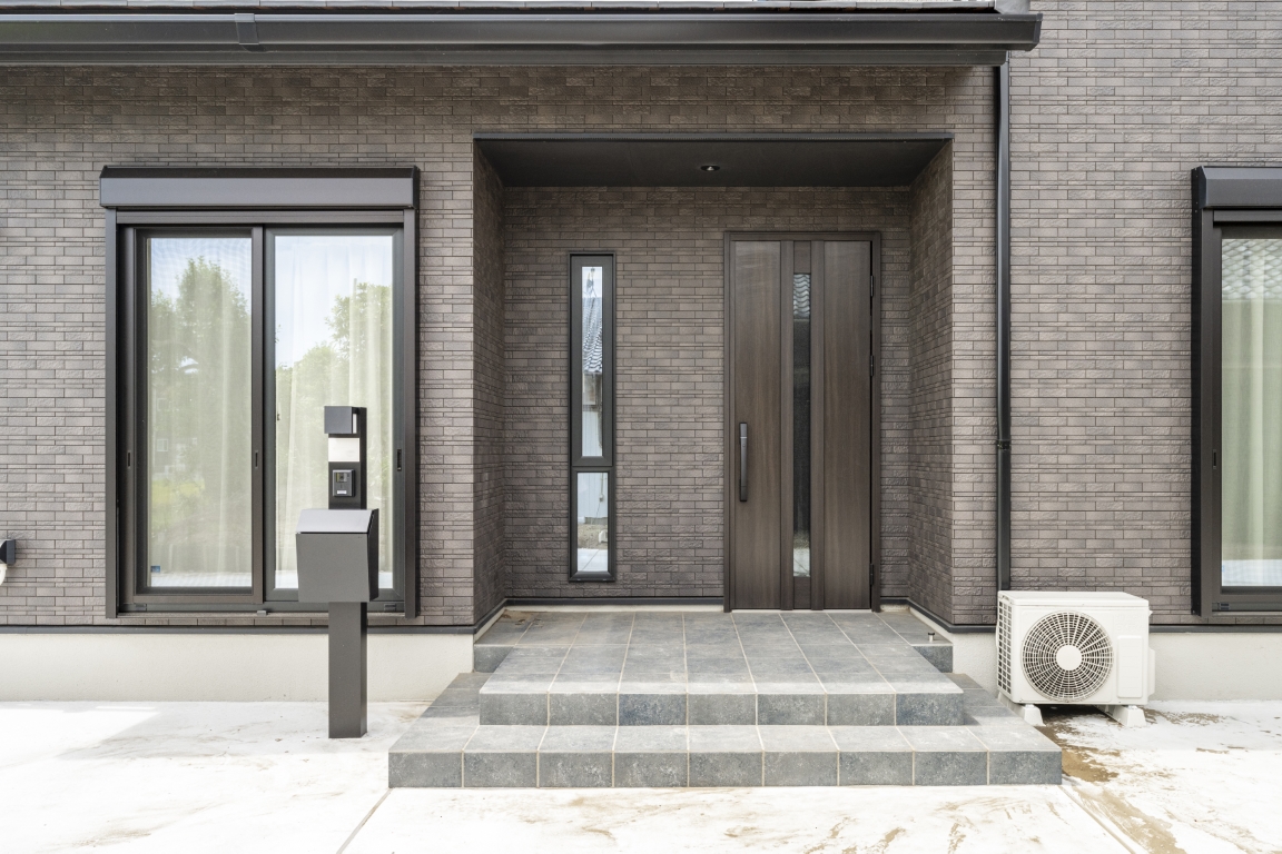 落ち着きのある佇まいが印象的なファサード