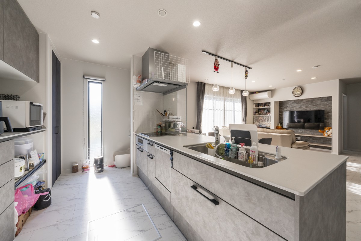 自然光に包まれる、心地よいキッチン