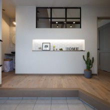 スタテンシルクグレー　ボタニカルモダン　アイアンフレーム　内窓　横長ニッチ　ナチュラルテイスト　おかえり手洗い　サボテン　お洒落ドア　ペイントドア　