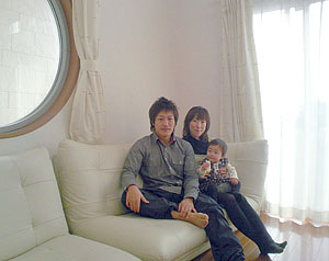 明るいリビングに床暖房空気も乾燥せず汚れず快適です