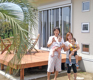 2階から海が眺められる大満足の家です